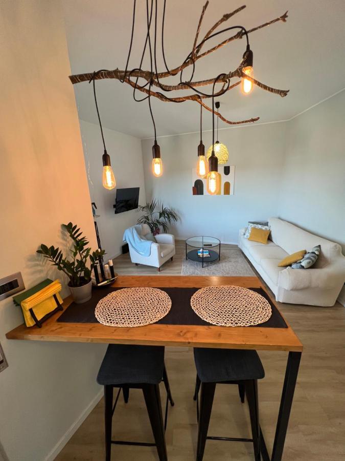 Nice Square Apartment Marcallo con Casone Exterior photo